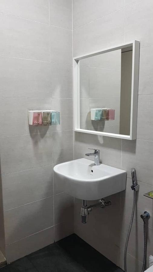 קוטה בארו Aleeya Suite @ Troika Residence מראה חיצוני תמונה