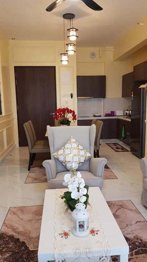 קוטה בארו Aleeya Suite @ Troika Residence מראה חיצוני תמונה
